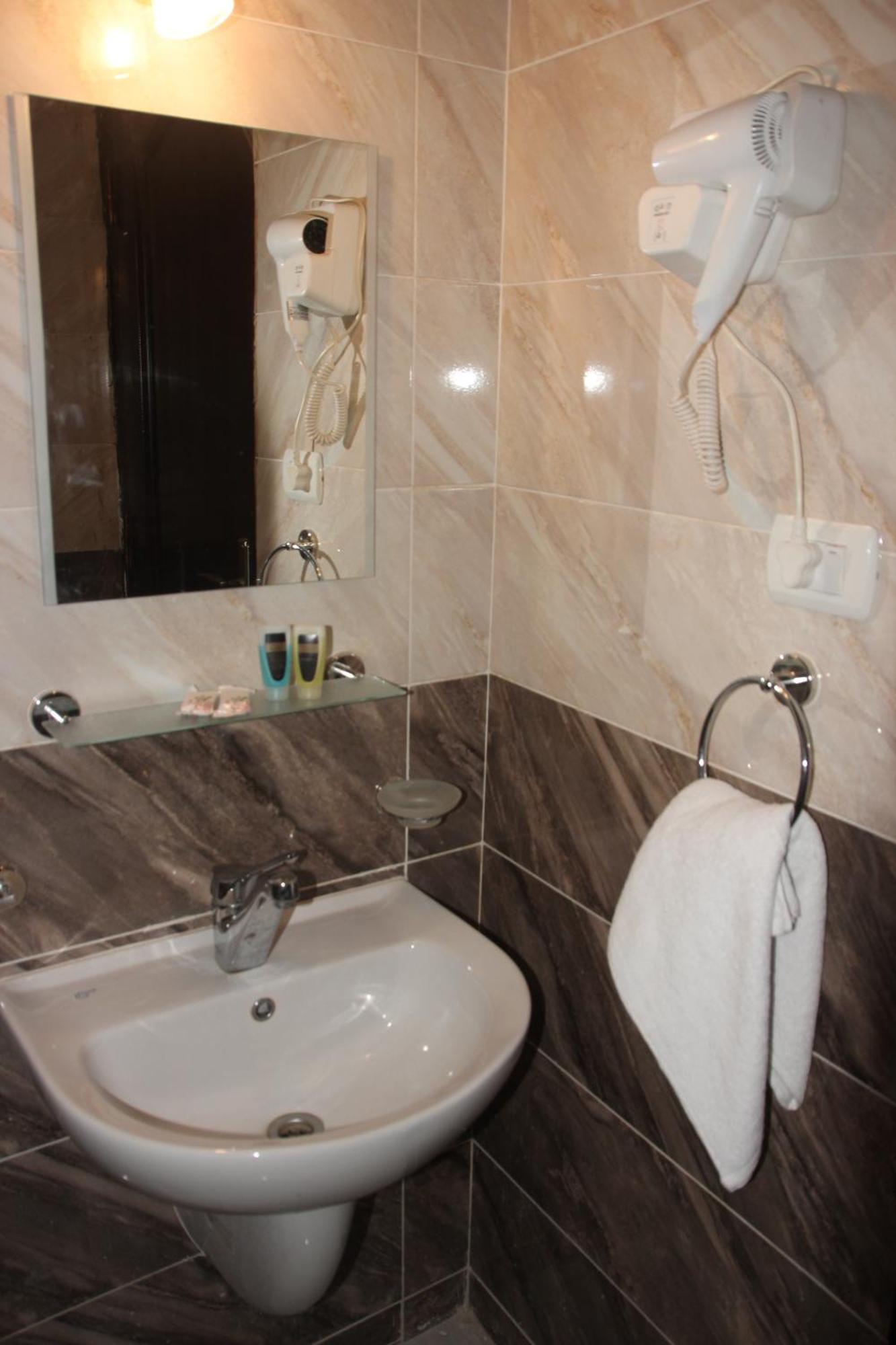 Farida Pyramids Boutique Hotel Kafret el-Gabal Exteriér fotografie